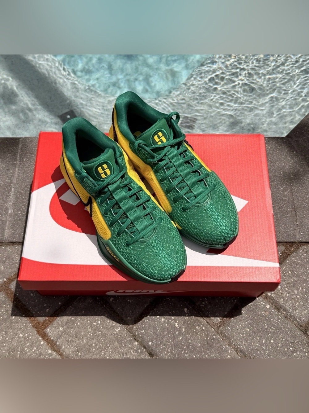 WMNS NIKE SABRINA 1  OREGON (FQ3381 300) SIZE 5.5 - Picture 2 of 5